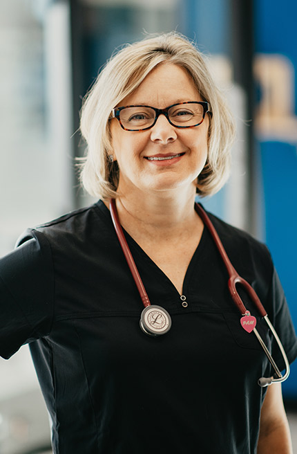 Pam Delahoussaye, DVM