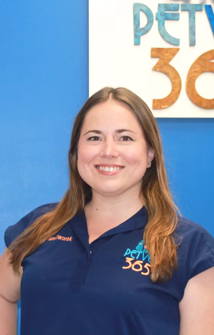 Tara Dworek, DVM